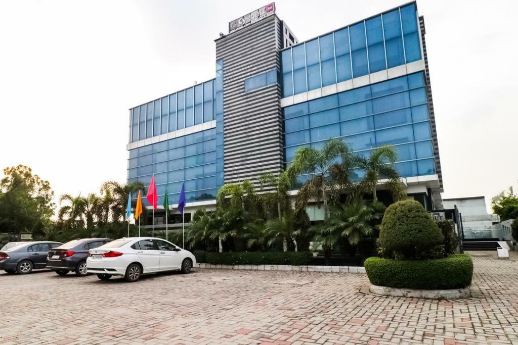 La Silver Leaf Nawāshahr Exterior foto